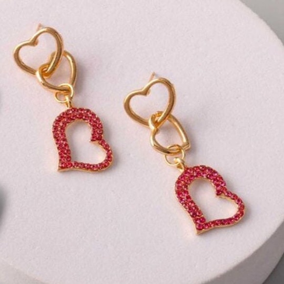🏷️ Gold Tone & Crystal Dangle Heart Earrings - Picture 1 of 1